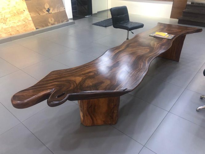 Original design coffee table LIVE EDGE Product